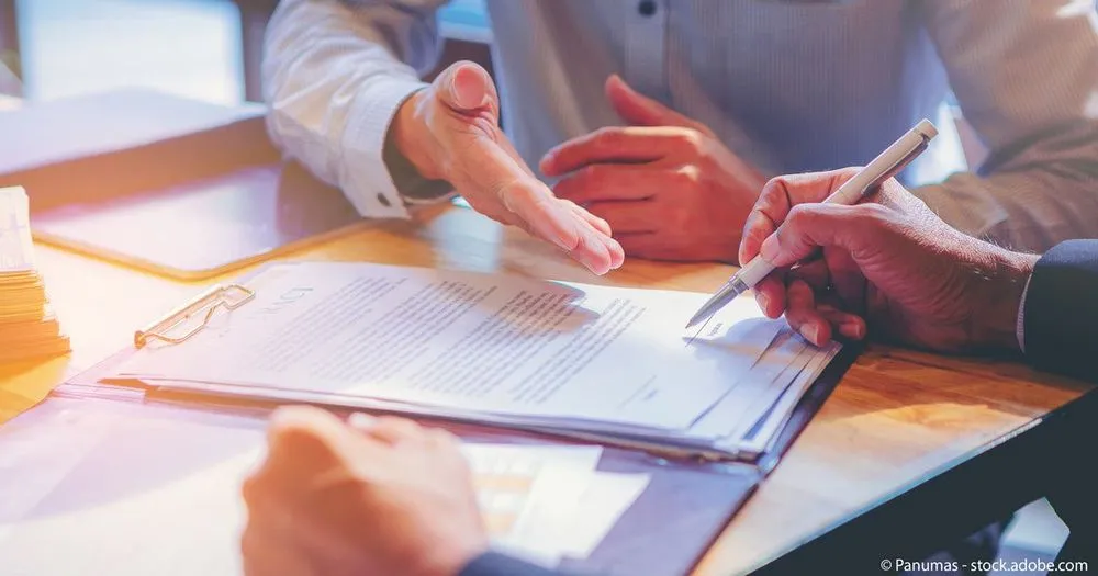 Ebase übernimmt, vorbehaltlich der notwendigen Genehmigungen, das Wertpapiergeschäft der Augsburger Aktienbank AG. Ebase übernimmt, vorbehaltlich der notwendigen Genehmigungen, das Wertpapiergeschäft der Augsburger Aktienbank AG.