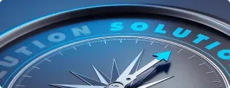Boussole dirigeant vers des solutions